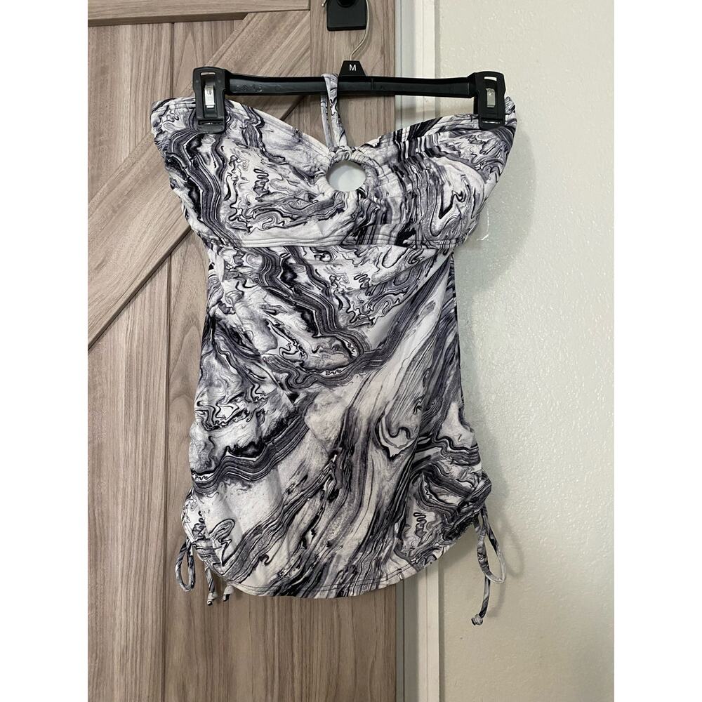 NWT Michael Michael Kors size med women’s swim top